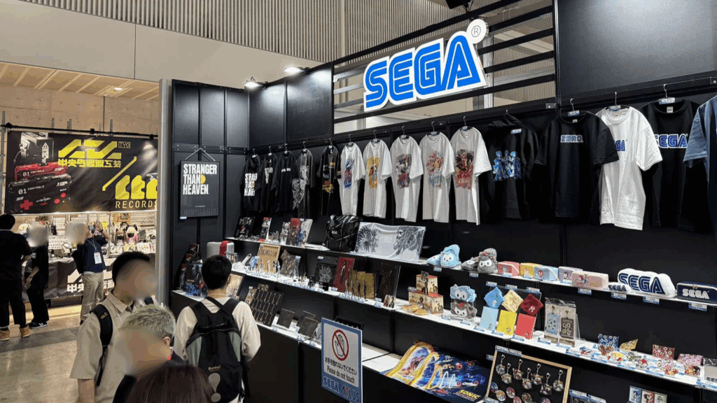 物販コーナー（ホール9~11）