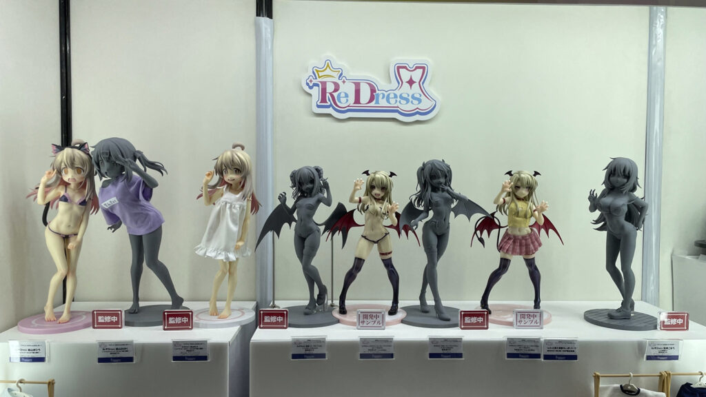 メディコス・エンタテインメントの新シリーズ「Re▼Dress」のフィギュア展示画像