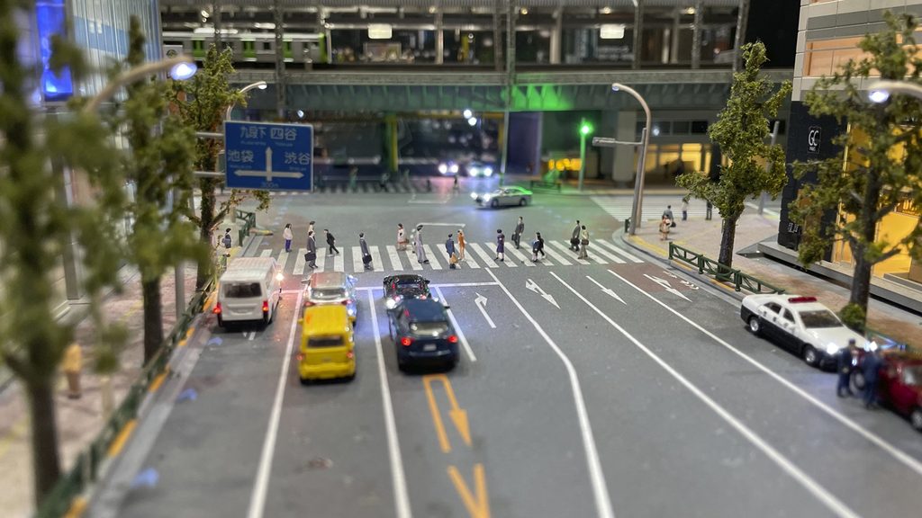 東京の街並みや生野駅のジオラマ画像
