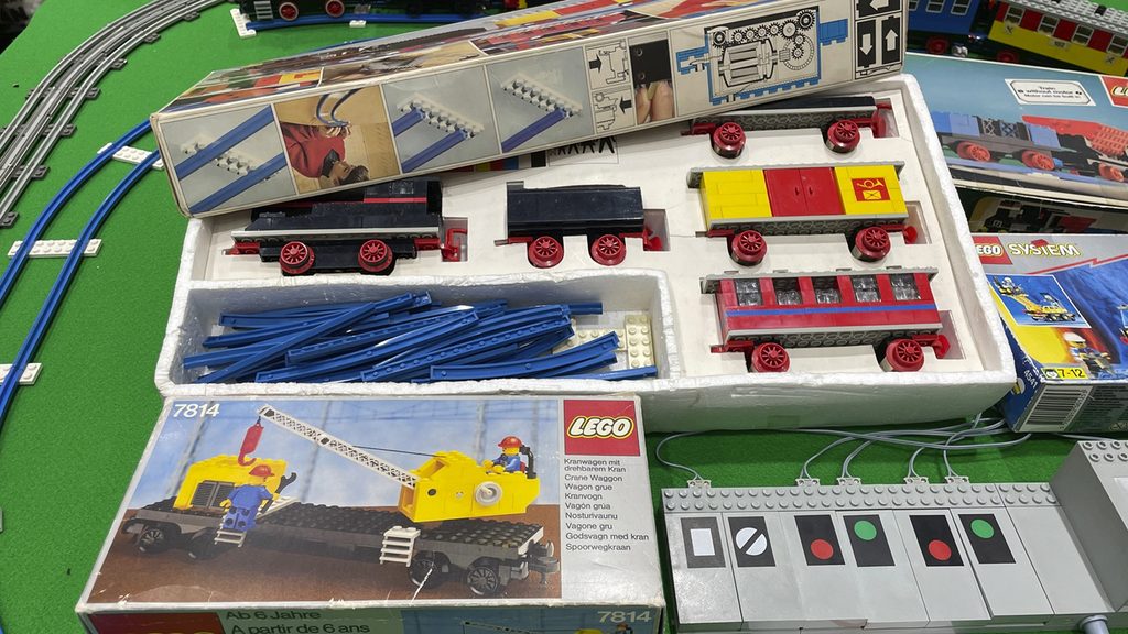 60年前に発売されたレゴの鉄道車両画像