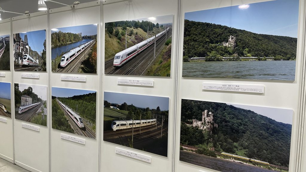 ヨーロッパの高速列車の写真