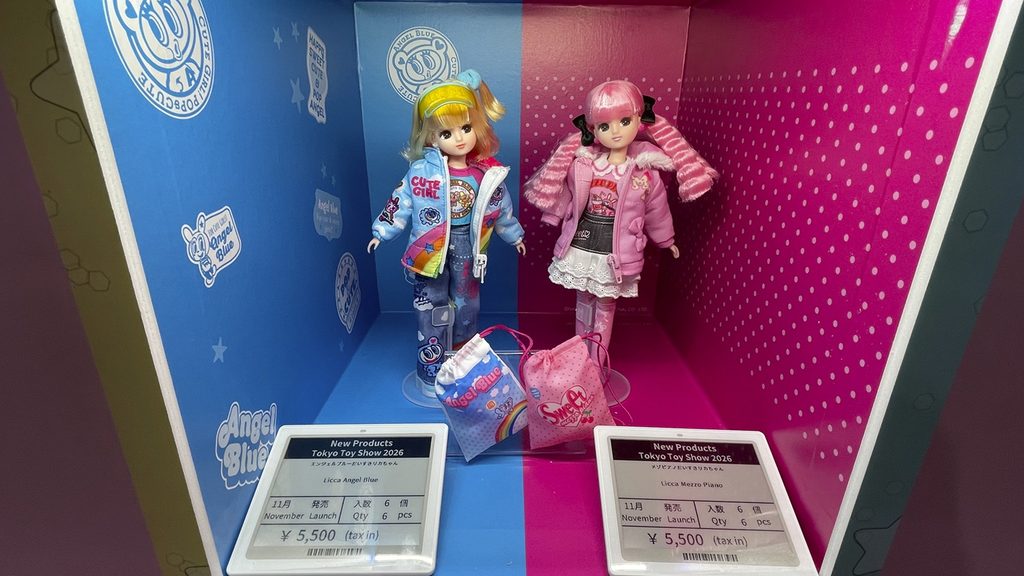 Angel Blueとコラボしたリカちゃん