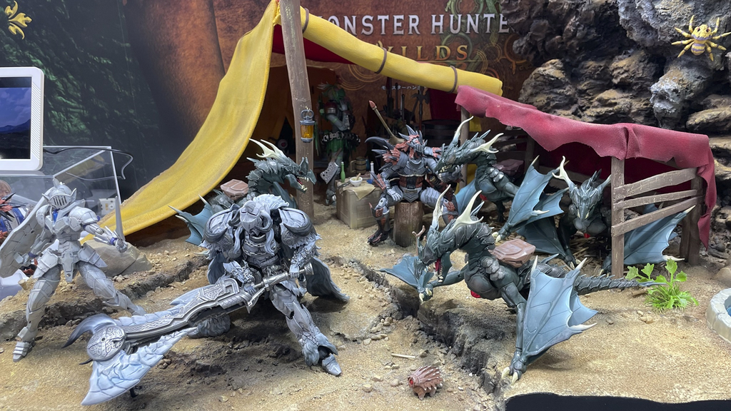 『モンスターハンターワイルズ』とのコラボ商品のリオレウス装備