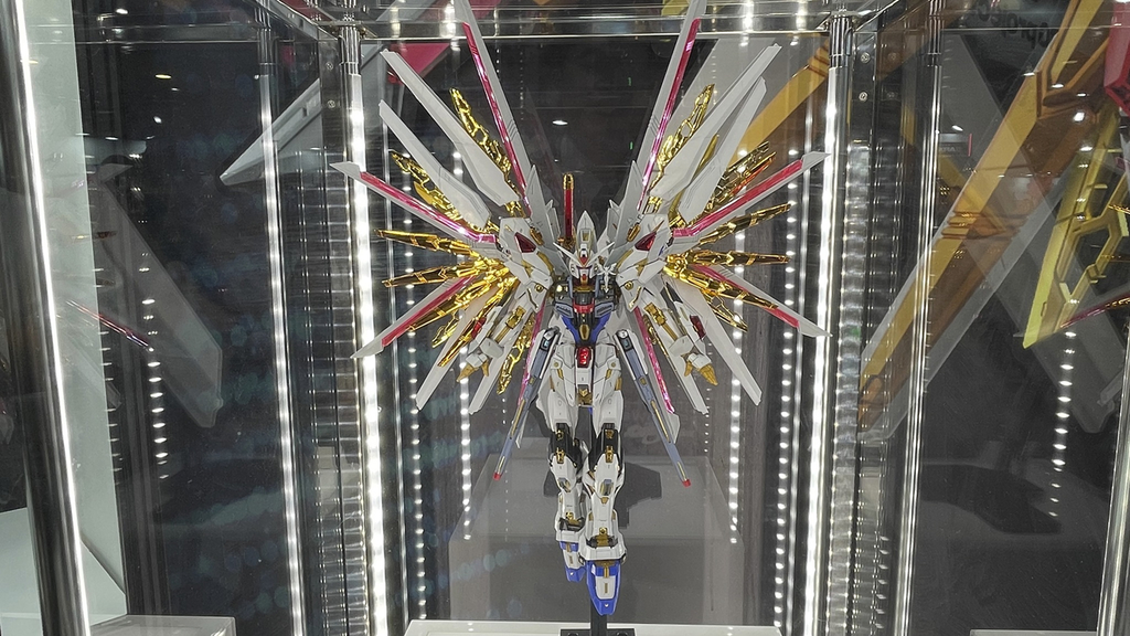 『機動戦士ガンダムSEED FREEDOM』のマイティーストライクフリーダムガンダム画像